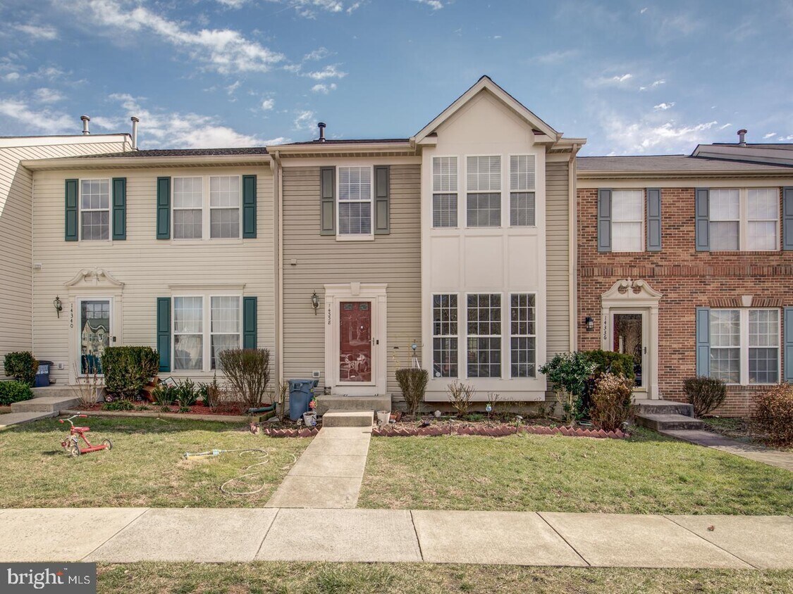 14338 Stonewater Ct, Centreville, VA 20121 Townhome Rentals in