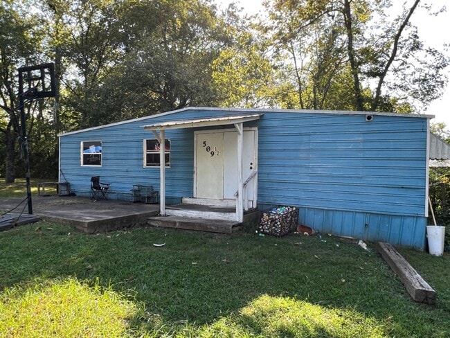 Building Photo - 1 Bed/1 Bath Mobile Home in Batesville