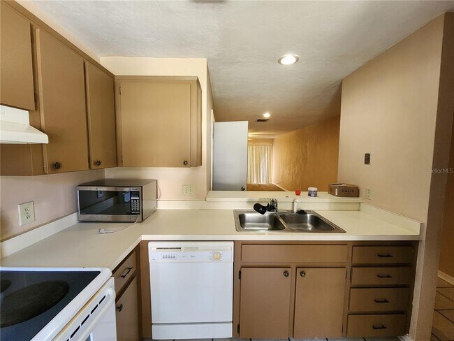 Foto del edificio - 6288 SW 8th Pl