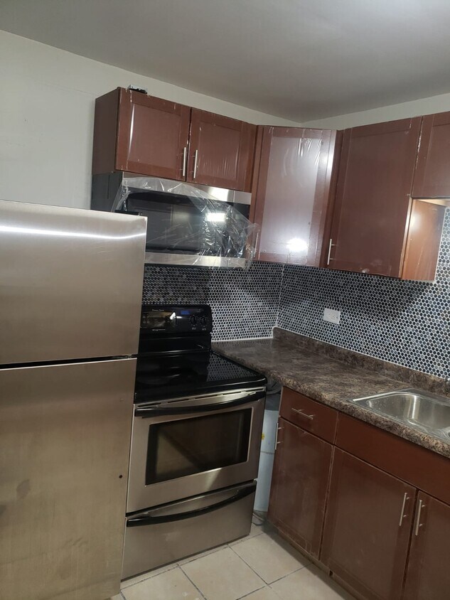 Foto principal - 1900 N Green Ln N