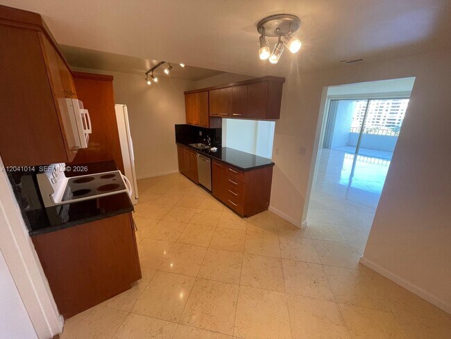 Foto del edificio - 155 Ocean Ln Dr
