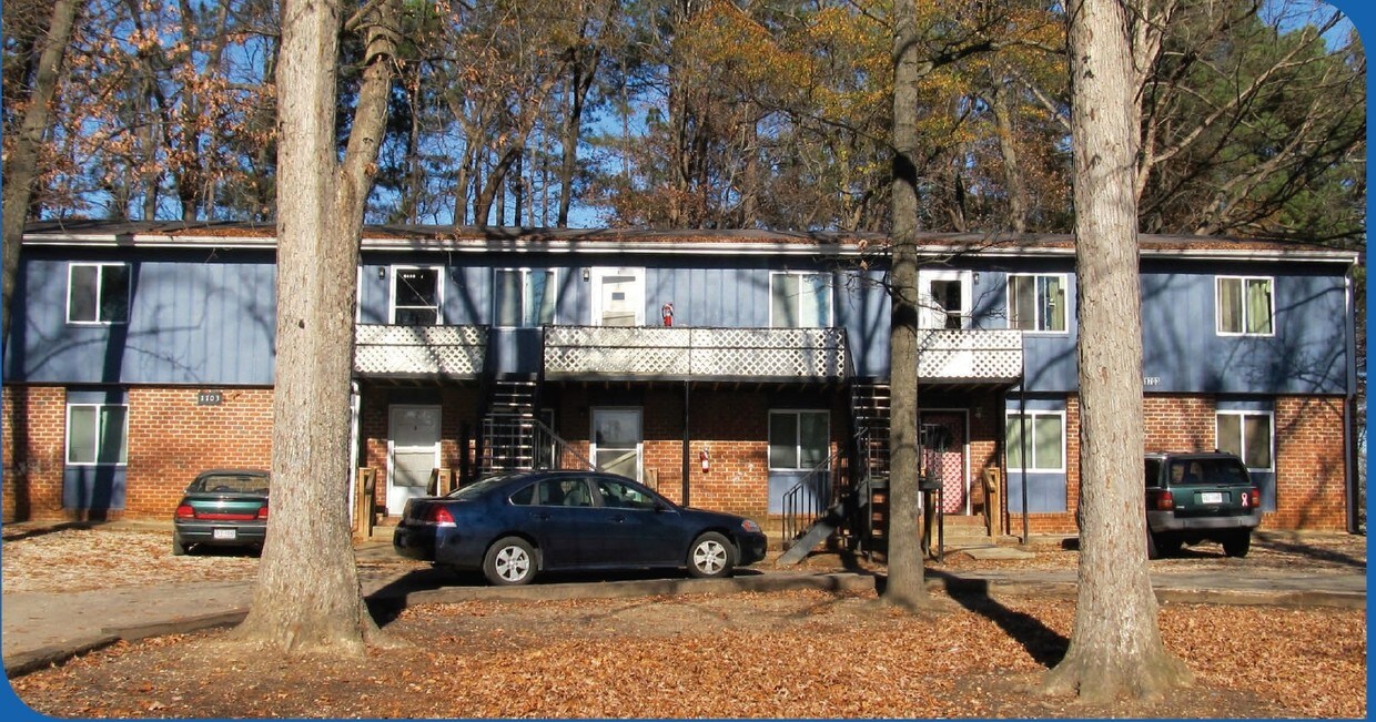 Primary Photo - 1701-1703 Curtis Dr