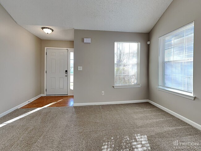 Foto del edificio - 4265 Reserve Hill Crossing