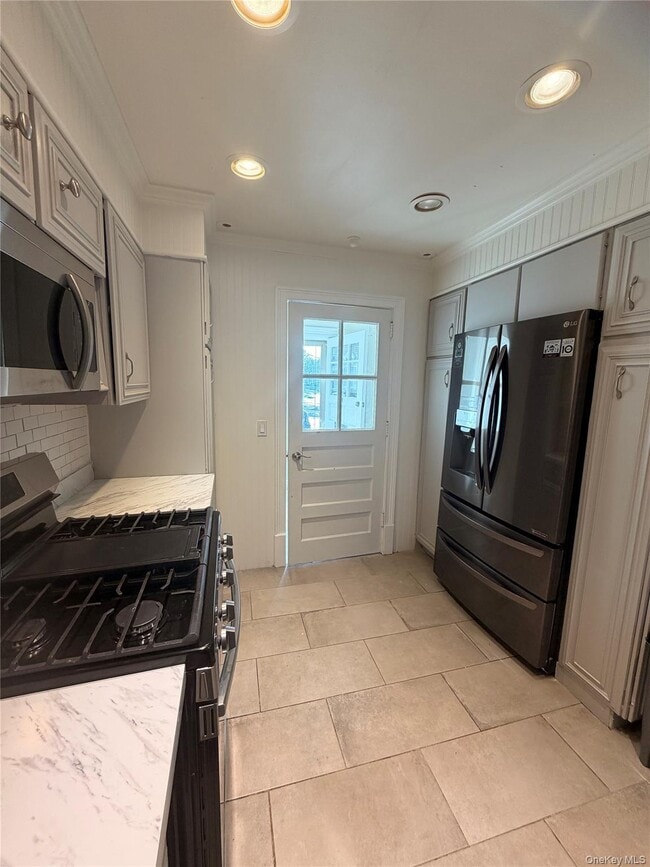 Foto del edificio - 7 Roosevelt Ave