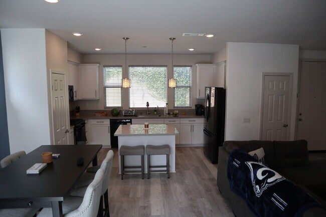 kitchen - 18 Edgemont