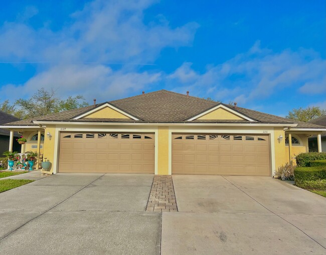 Building Photo - 1131 Zephyrhills Byp