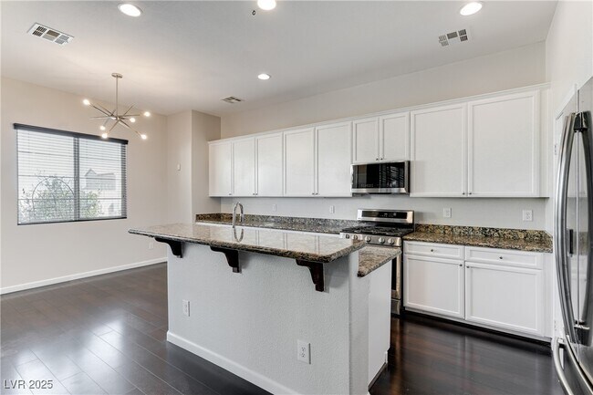 Foto del edificio - 6632 Ditmars St