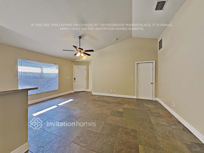 Foto del edificio - 10517 Lakeside Vista Dr