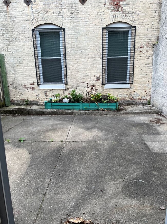 Building Photo - 1138 N 4th St.