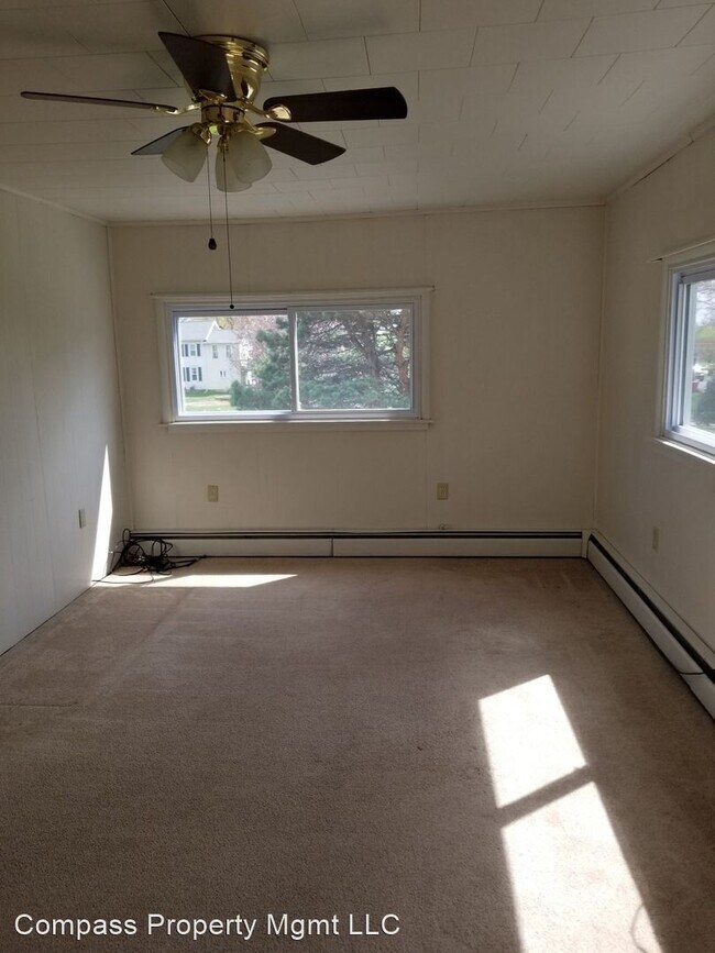 Building Photo - 2 br, 1 bath House - 112 A Monterey Rd