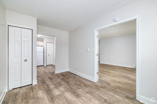 2BR, 2BA - 1,110SF - Den/Office - Park at Westminster