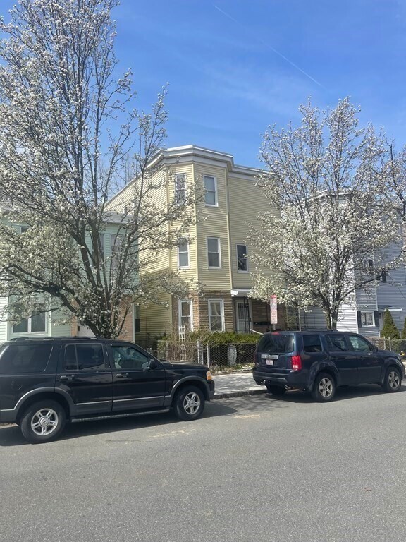 Foto del edificio - 30 Gillooly Rd