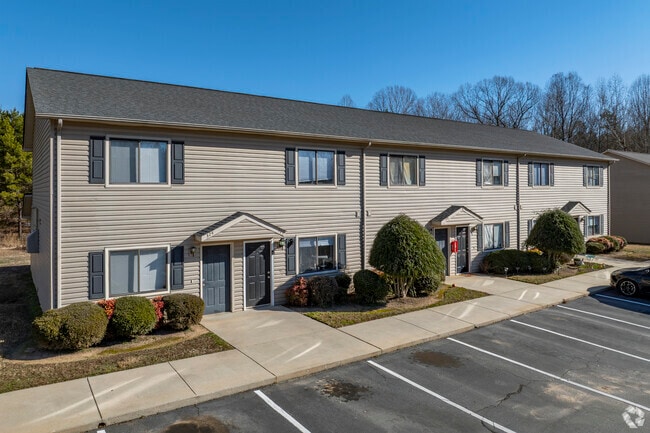 Building Photo - Colonial Village