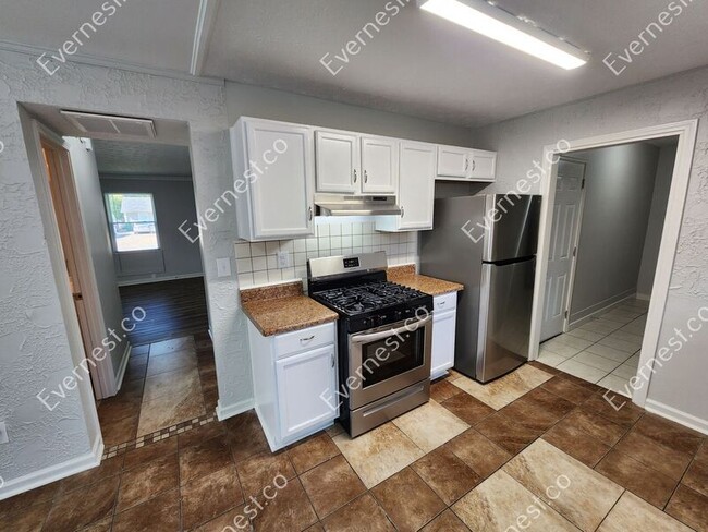 Building Photo - 1321 Gladiator Dr