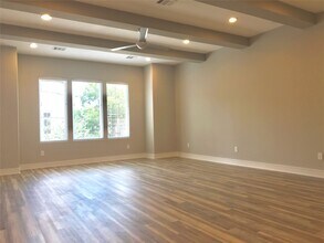 Building Photo - 1111 Edwards St