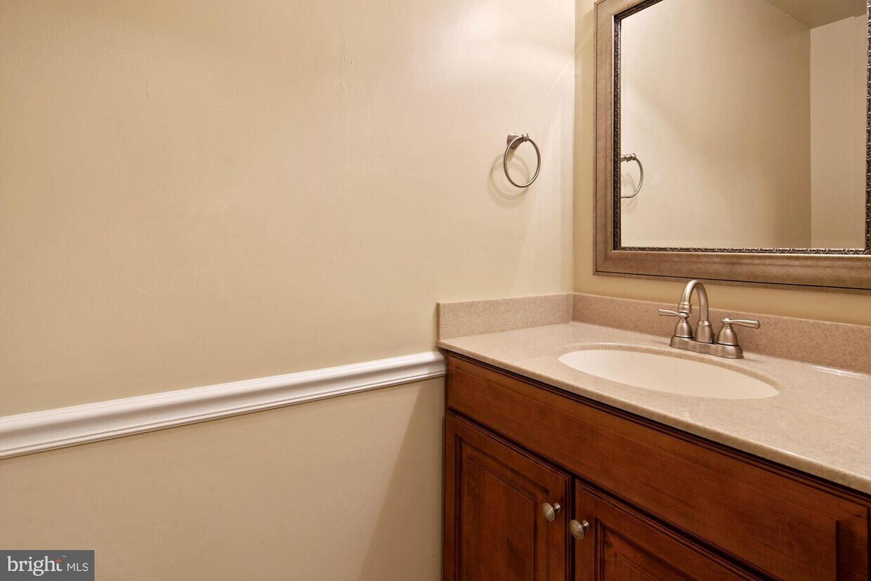 6230 Mockingbird Pond Terrace, Burke, VA 22015 Townhome Rentals in