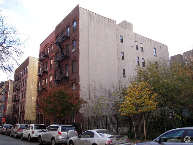 Foto del edificio - 114 W 134th St