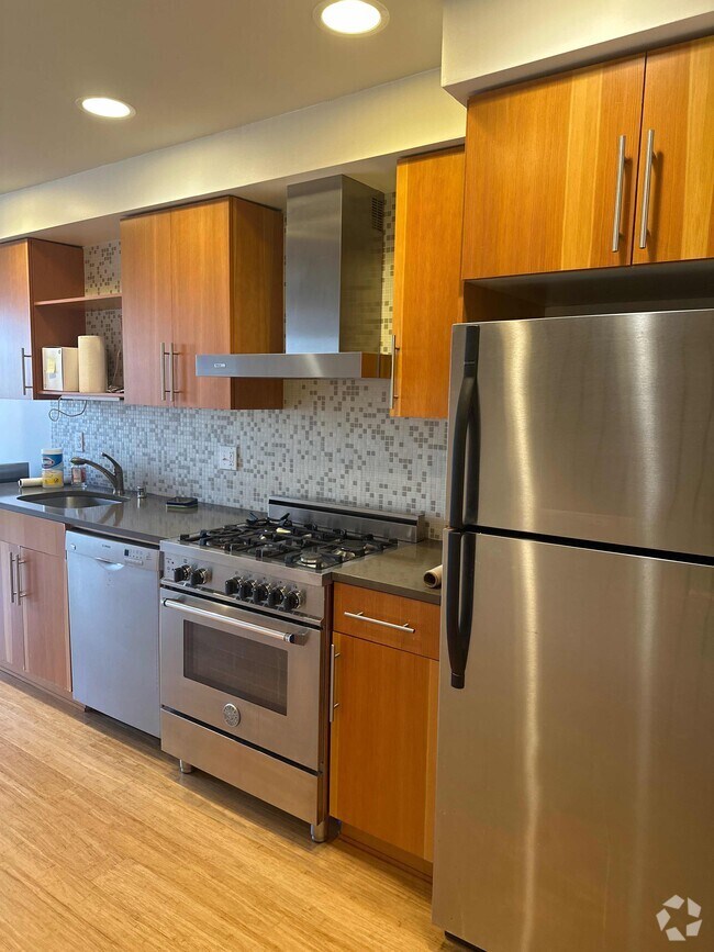 Seaview Seattle Apartments for Rent with Hardwood Floors Seattle, WA