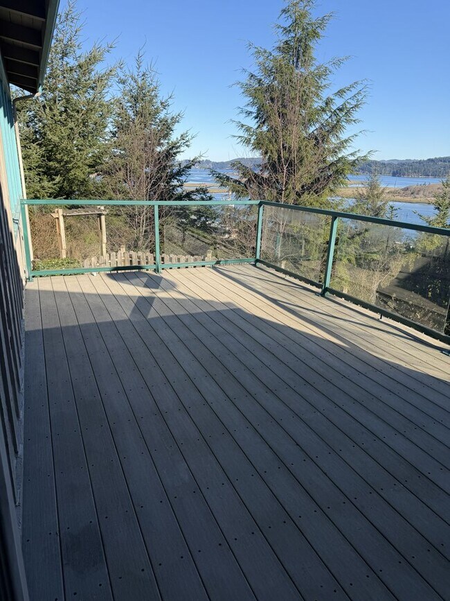 Foto del edificio - 1150 N 5th St