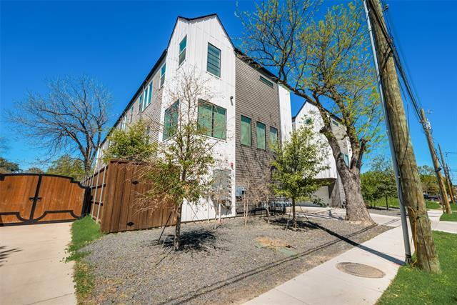 Building Photo - 2139 Mail Ave