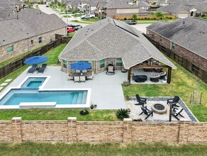 Building Photo - 3037 Broadhaven Dr