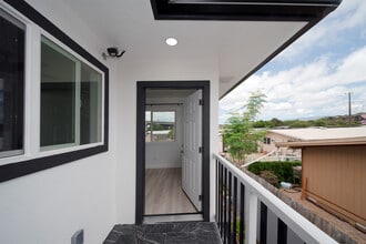 Building Photo - 98-352-352 Pono St