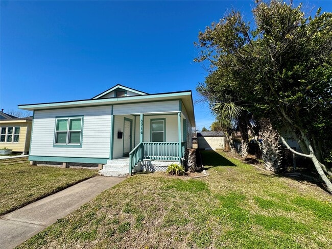 Building Photo - 3714 Avenue S 1/2