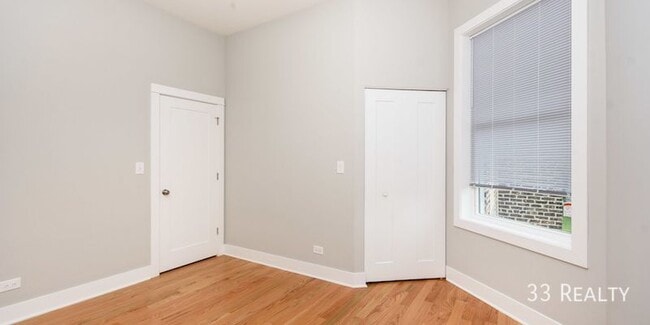 Building Photo - Beautiful Top Floor Rehab 2 Bedroom 2 Bath...
