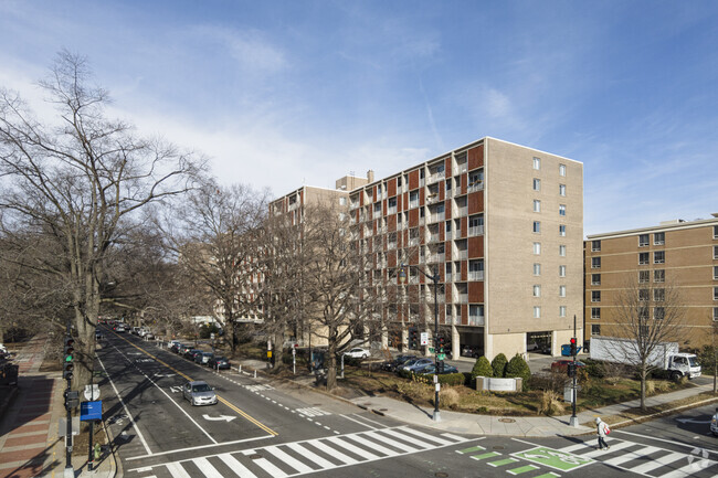 Building Photo - Potomac Place Tower