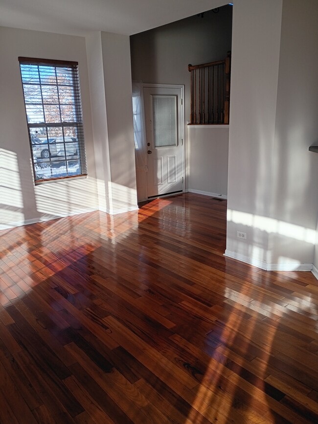 Building Photo - 188 Concord Dr S