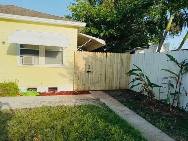 Foto del edificio - 644 S Ridge St