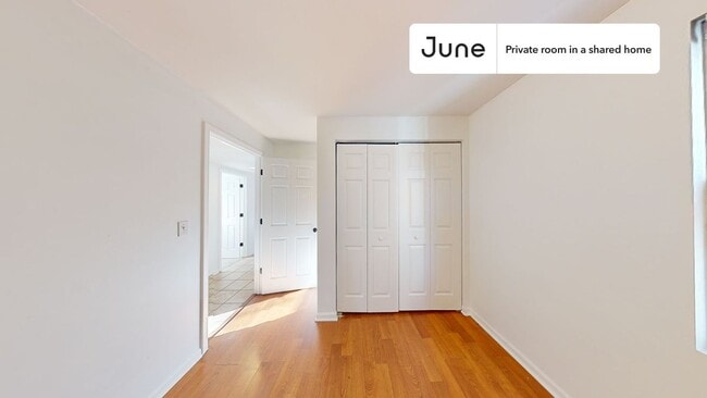 Private bedroom in 3 bed/1 bath Home - Private bedroom in 3 bed/1 bath Home
