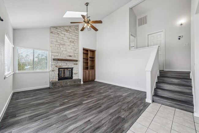 Building Photo - 3205 MacArthur Ave