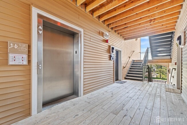 Building Photo - 434 Micali Way