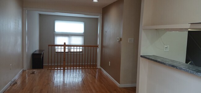 Foto del edificio - 14753 Wycombe St