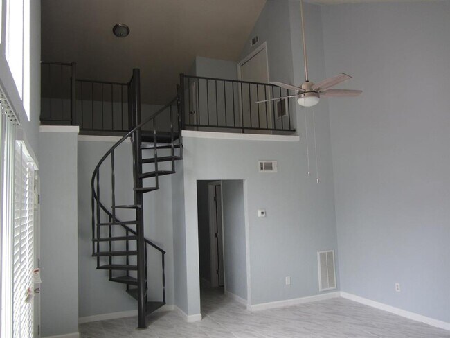 Foto del edificio - 12255 W Village Dr