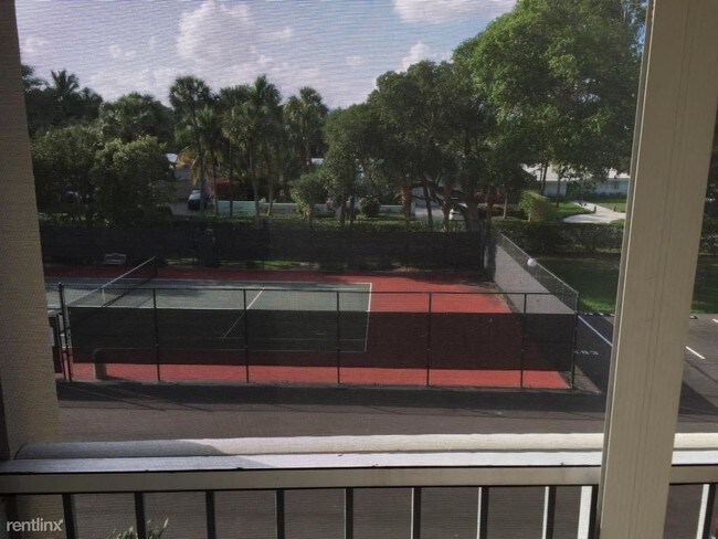 Foto del edificio - 1111 S Ocean Blvd