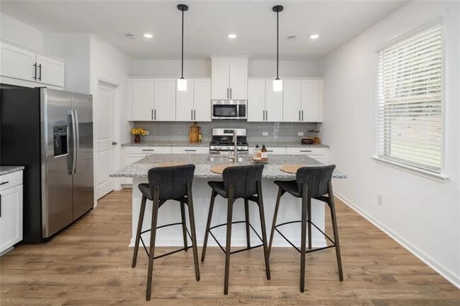 Building Photo - 1735 Wellston Dr