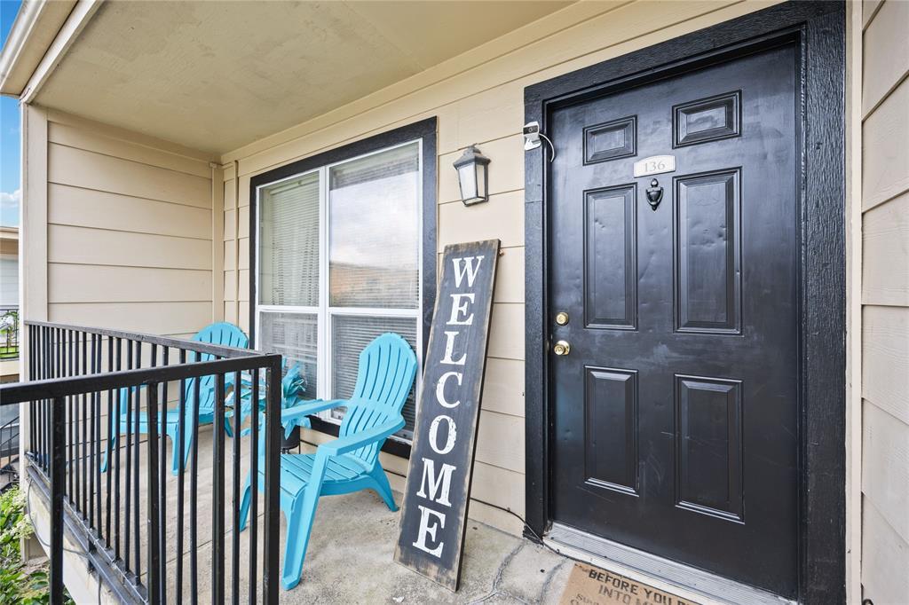 Foto principal - 8100 Creekbend Dr