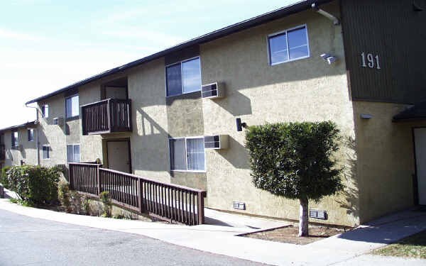 Building Photo - 191 E Fallbrook St