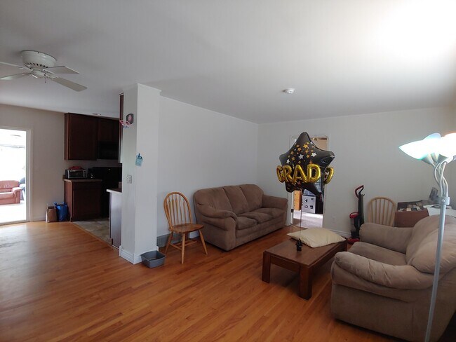 Foto del edificio - Must See 5 Bed/3 Bathroom East Boulder Home - Available August 7th!