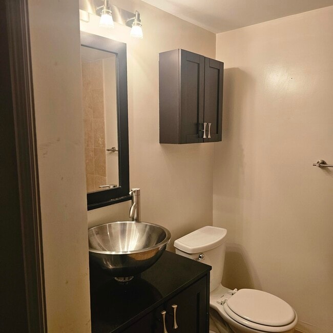 Building Photo - 321 Laurens St SW