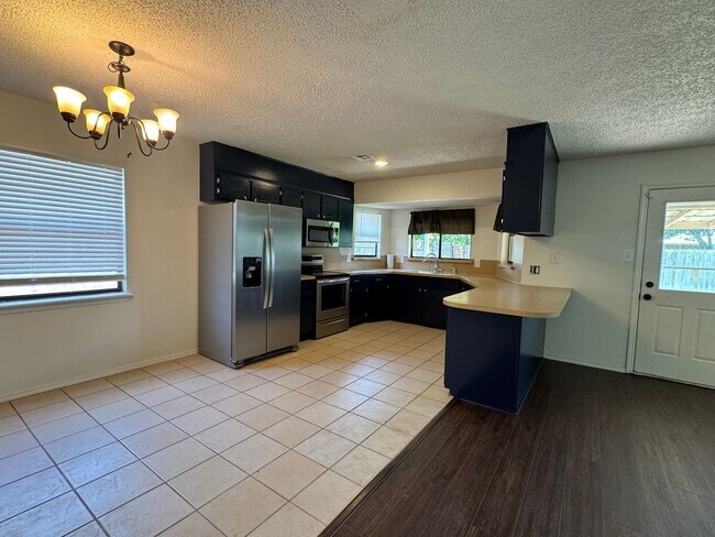 Foto del edificio - 4718 SE 47th-COMING SOON!