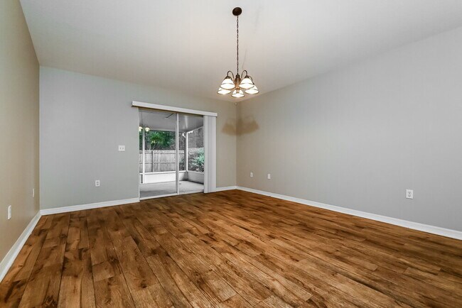 Foto del edificio - 1734 Eagle Pines Circle