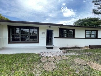 Building Photo - 4641 SW 104th Ct
