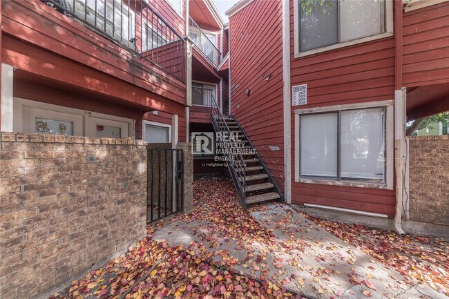 Foto del edificio - 9805 Walnut St