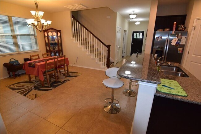 Foto del edificio - 325 Banin Malone Ln