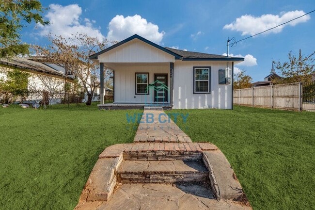 Photo - 4900 Leland Ave House