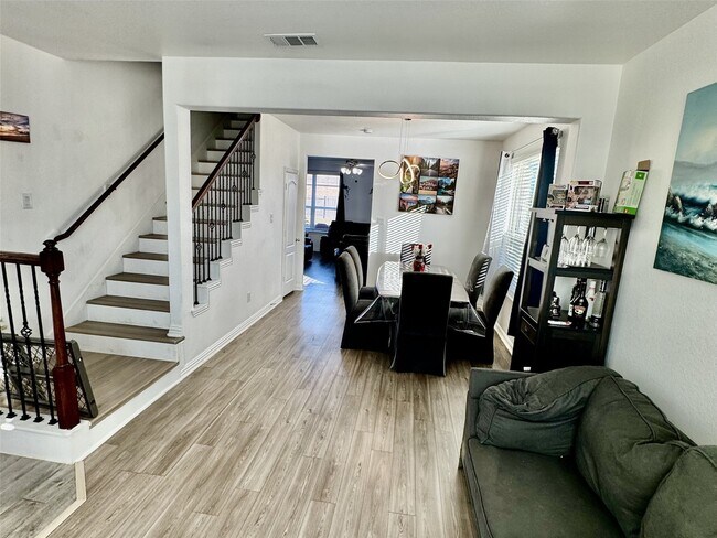 Building Photo - 12615 Barclay Ter Dr