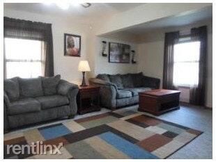 Building Photo - 3 br, 1 bath House - 2704 Meadow Ln